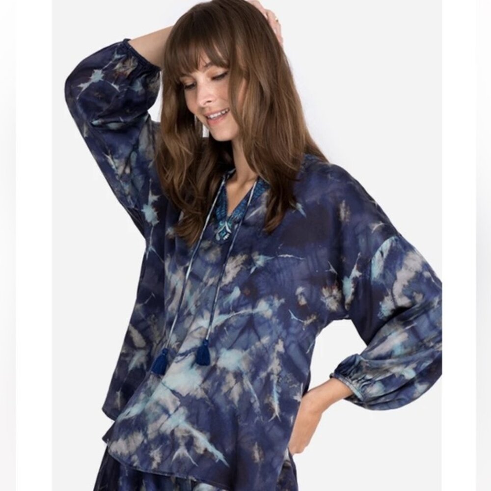 Johnny Was Shades of blue, light grays and pale green Tie-Dye Blouse  Size M